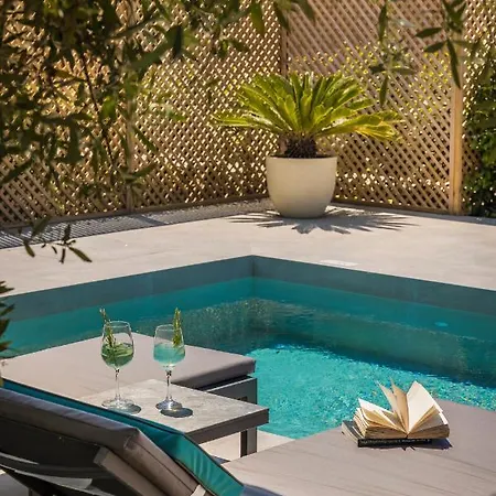 빌라 Laoura 스보로나타